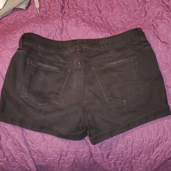 Arizona Black jean shorts - Picture 2 of 3